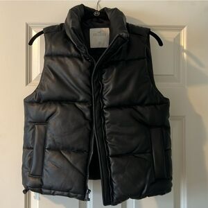 Hollister Women's Black Leather Vest